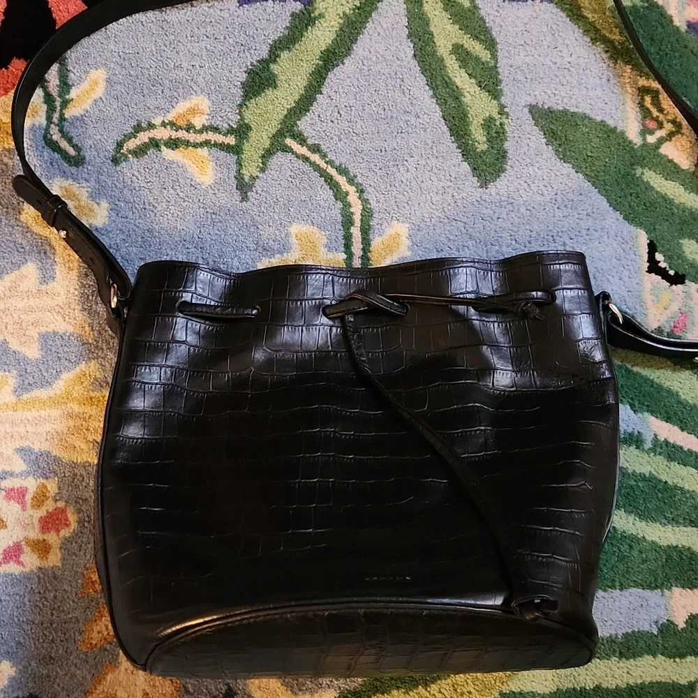 Sezane Farrow Croc Embossed Farrow Bucket Back - Picture 9 of 12